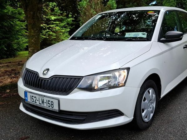 Skoda Fabia Hatchback, Petrol, 2015, White