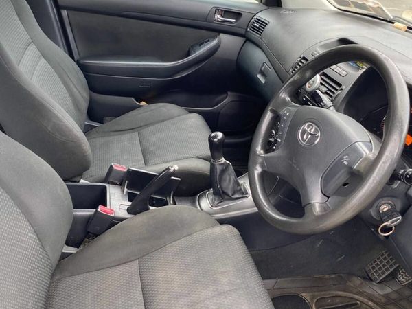 Toyota Avensis Saloon, Petrol, 2006, Green