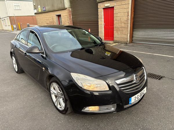 Vauxhall Insignia Hatchback, Diesel, 2011, Black