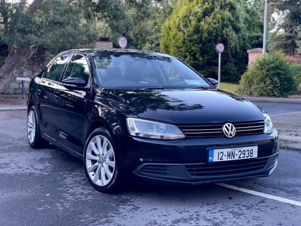 Volkswagen Jetta Saloon, Diesel, 2012, Black