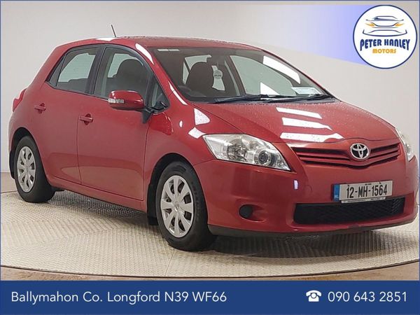 Toyota Auris Hatchback, Diesel, 2012, Red