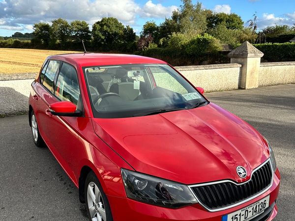 Skoda Fabia Hatchback, Petrol, 2015, Red