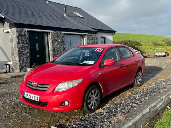 Toyota Corolla Saloon, Petrol, 2007, Red