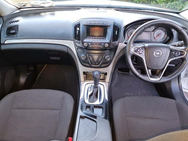 Opel Insignia Saloon, Diesel, 2016, Silver
