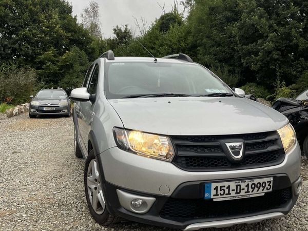 Dacia Sandero Stepway Hatchback, Diesel, 2015, Silver