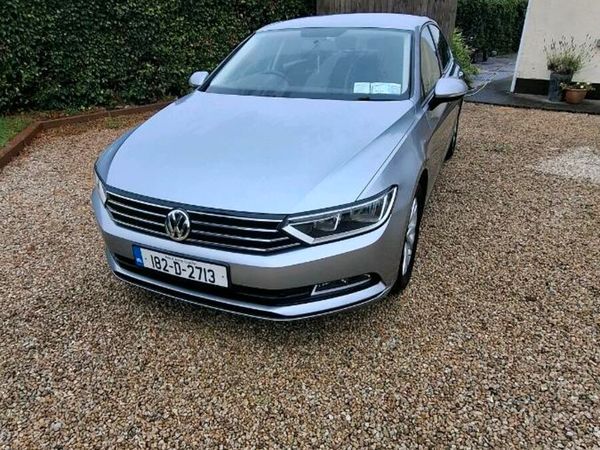 Volkswagen Passat Saloon, Diesel, 2018, Grey