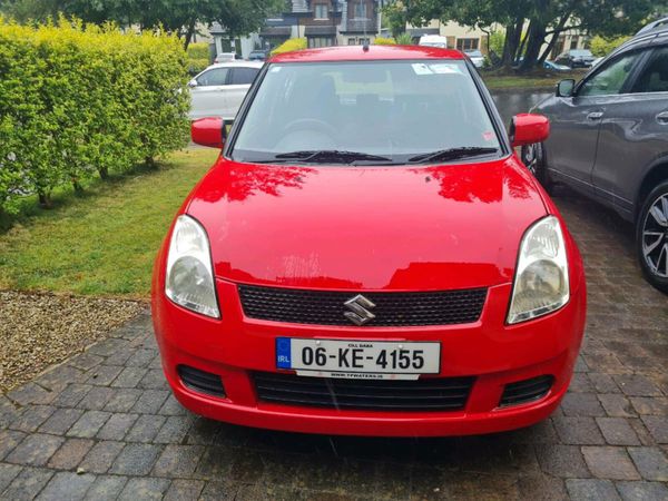 Suzuki Swift Hatchback, Petrol, 2006, Red