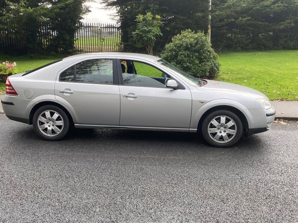 Ford Mondeo Hatchback, Petrol, 2006, Silver
