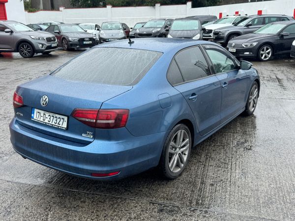 Volkswagen Jetta Saloon, Diesel, 2017, Blue