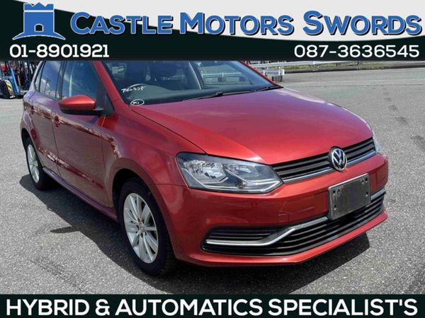 Volkswagen Polo Hatchback, Petrol, 2015, Red