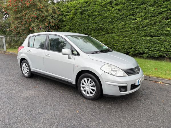 Nissan Tiida Hatchback, Diesel, 2009, Silver
