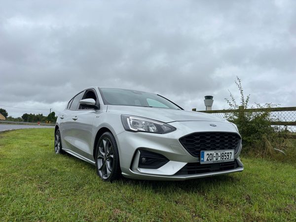 Ford Focus Hatchback, Diesel, 2020, Grey