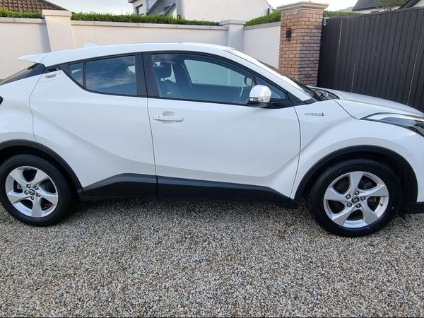 Toyota C-HR Hatchback, Petrol Hybrid, 2017, White