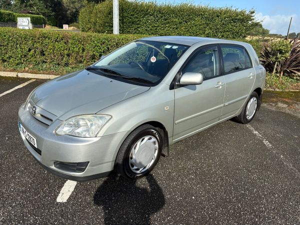 Toyota Corolla Hatchback, Petrol, 2006, Silver
