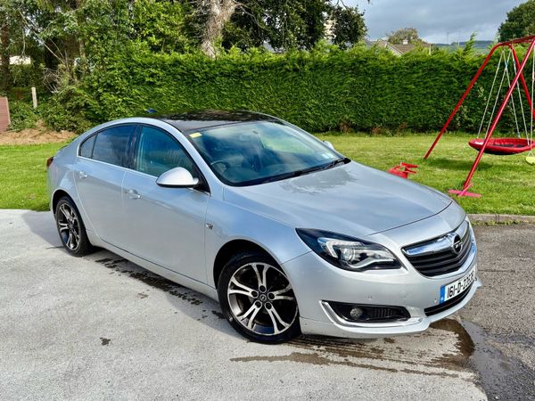 Opel Insignia Hatchback, Diesel, 2016, Silver