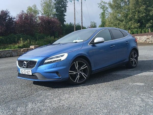 Volvo V40 Hatchback, Diesel, 2016, Blue
