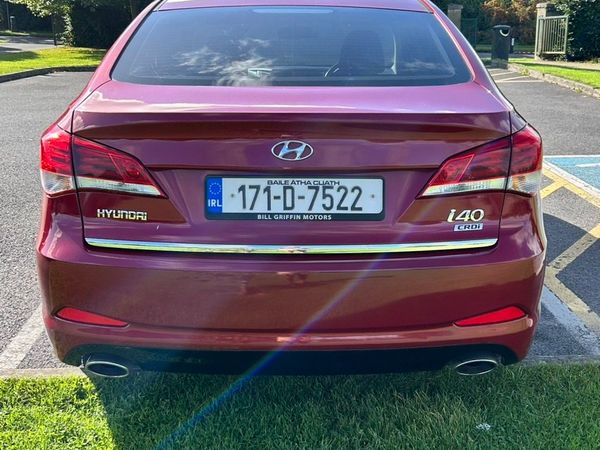 Hyundai i40 Saloon, Diesel, 2017, Red