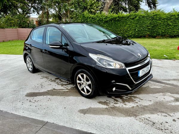 Peugeot 208 Hatchback, Diesel, 2017, Black