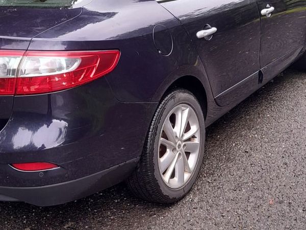 Renault Fluence Saloon, Diesel, 2014, Blue
