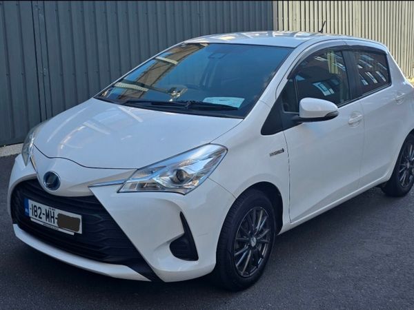 Toyota Vitz Hatchback, Petrol, 2018, White