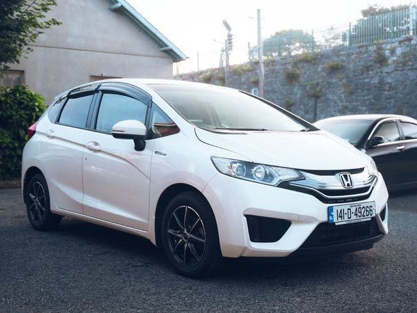 Honda Fit Hatchback, Petrol Hybrid, 2014, White