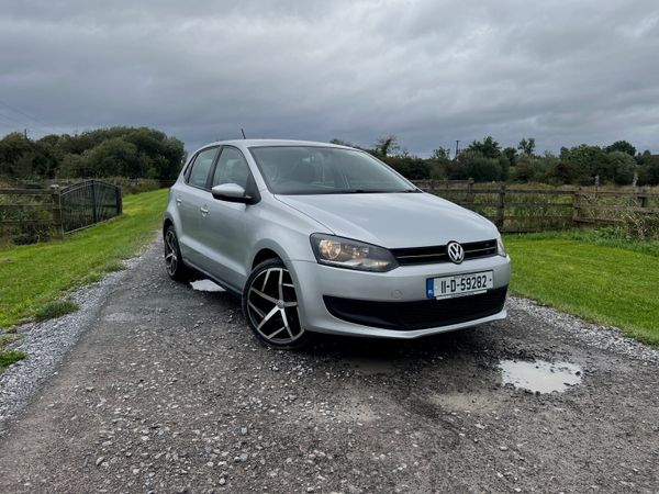 Volkswagen Polo Hatchback, Petrol, 2011, Silver
