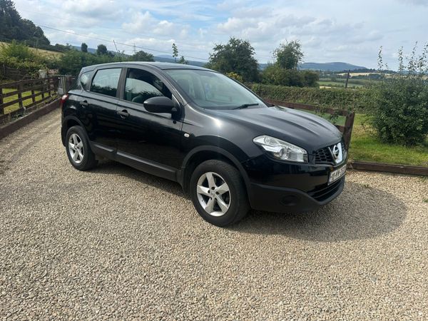 Nissan Qashqai Hatchback, Diesel, 2010, Black