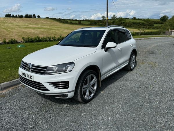 Volkswagen Touareg SUV, Diesel, 2016, White