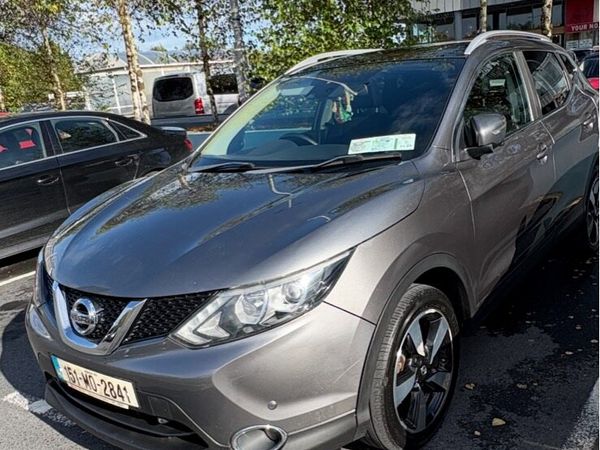 Nissan Qashqai Hatchback, Diesel, 2015, Grey