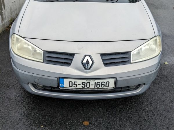 Renault Megane Hatchback, Petrol, 2005, Silver