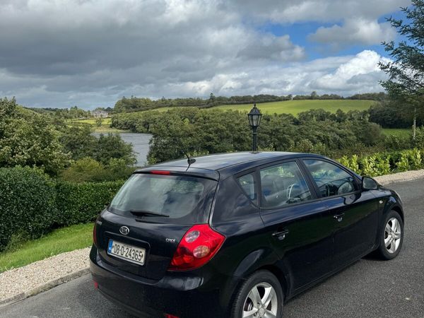 Kia Ceed Hatchback, Diesel, 2008, Black