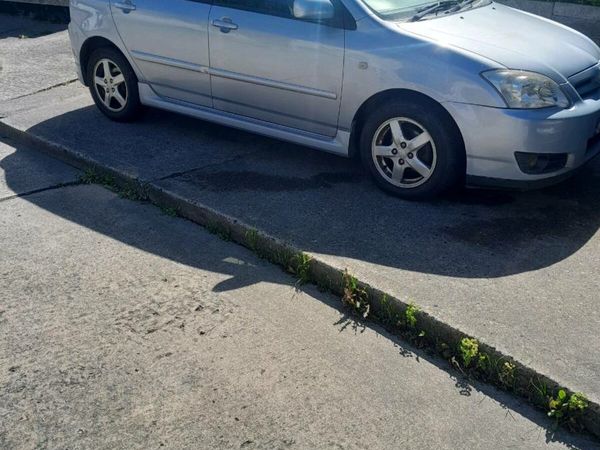 Toyota Corolla Hatchback, Petrol, 2005, Blue