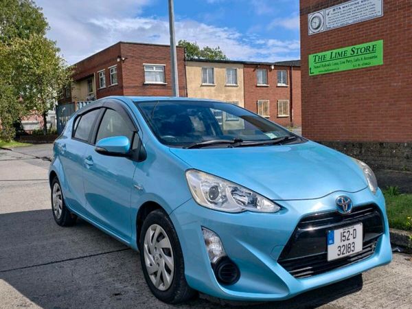 Toyota Aqua Hatchback, Petrol Hybrid, 2015, Blue