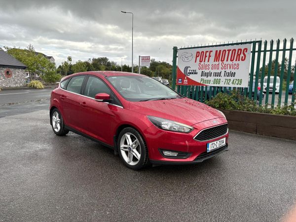 Ford Focus Hatchback, Diesel, 2017, Red
