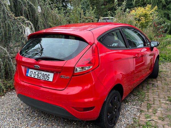 Ford Fiesta Hatchback, Petrol, 2012, Red
