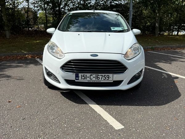 Ford Fiesta Hatchback, Petrol, 2015, White