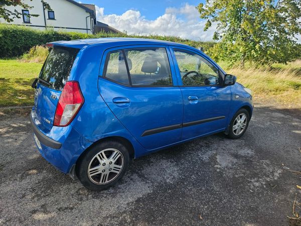 Hyundai i10 Hatchback, Petrol, 2010, Blue