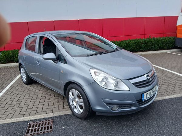 Opel Corsa Hatchback, Petrol, 2010, Silver