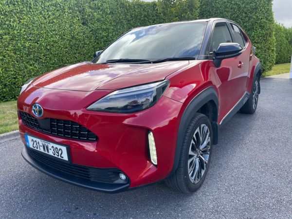 Toyota Yaris Cross Hatchback, Petrol Hybrid, 2023, Red