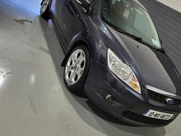 Ford Focus Hatchback, Diesel, 2010, Grey