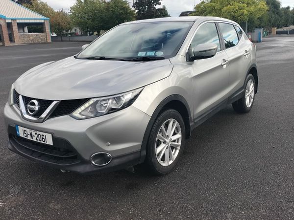 Nissan Qashqai Hatchback, Diesel, 2015, Silver