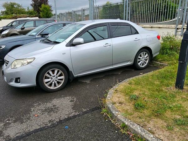 Toyota Corolla Saloon, Petrol, 2007, Silver