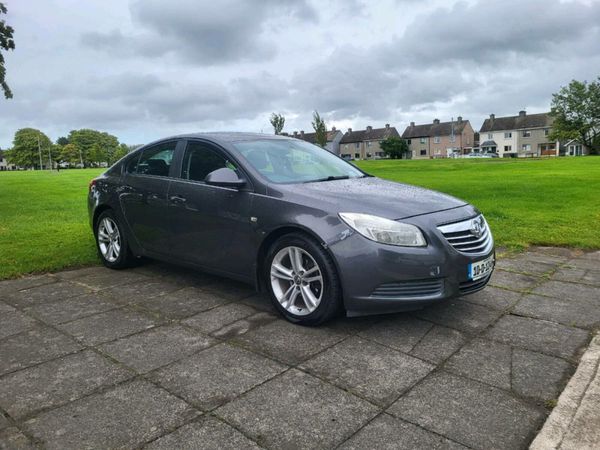 Vauxhall Insignia Hatchback, Diesel, 2010, Grey