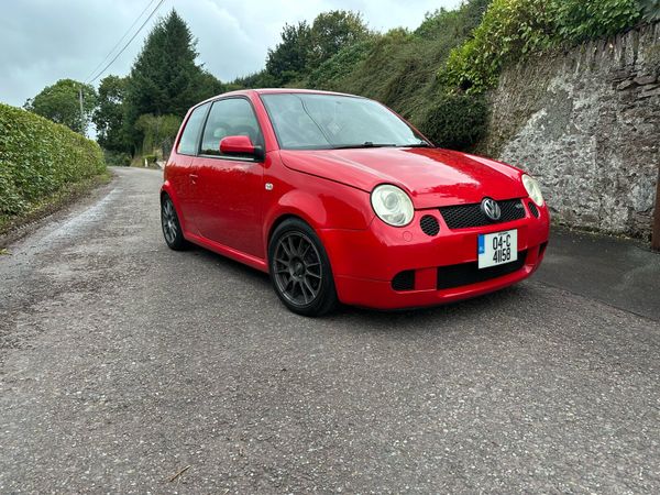 Volkswagen Lupo Hatchback, Petrol, 2004, Red