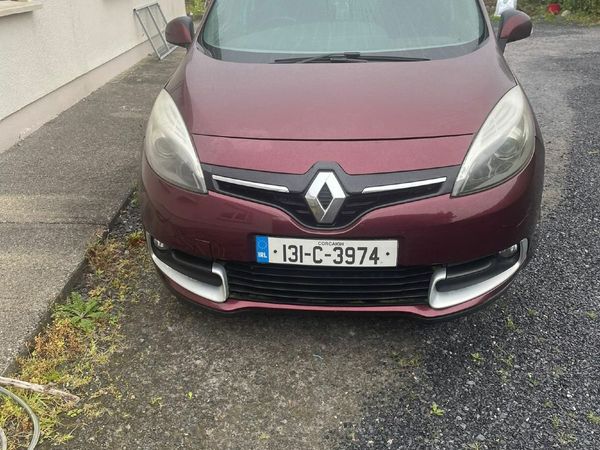 Renault Scenic MPV, Diesel, 2013, Red