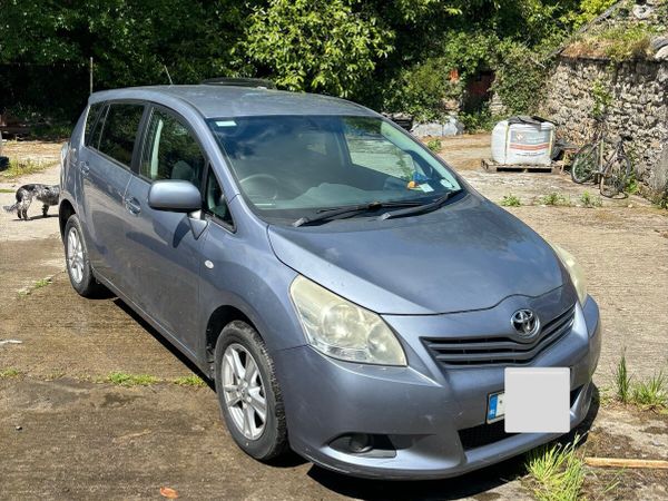 Toyota Verso MPV, Diesel, 2009, Silver
