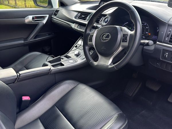 Lexus CT Hatchback, Petrol Hybrid, 2013, White