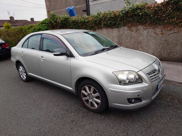 Toyota Avensis Hatchback, Diesel, 2006, Silver