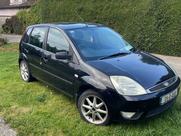 Ford Fiesta Hatchback, Petrol, 2005, Black