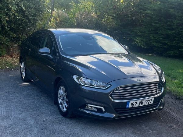 Ford Mondeo Hatchback, Diesel, 2018, Grey